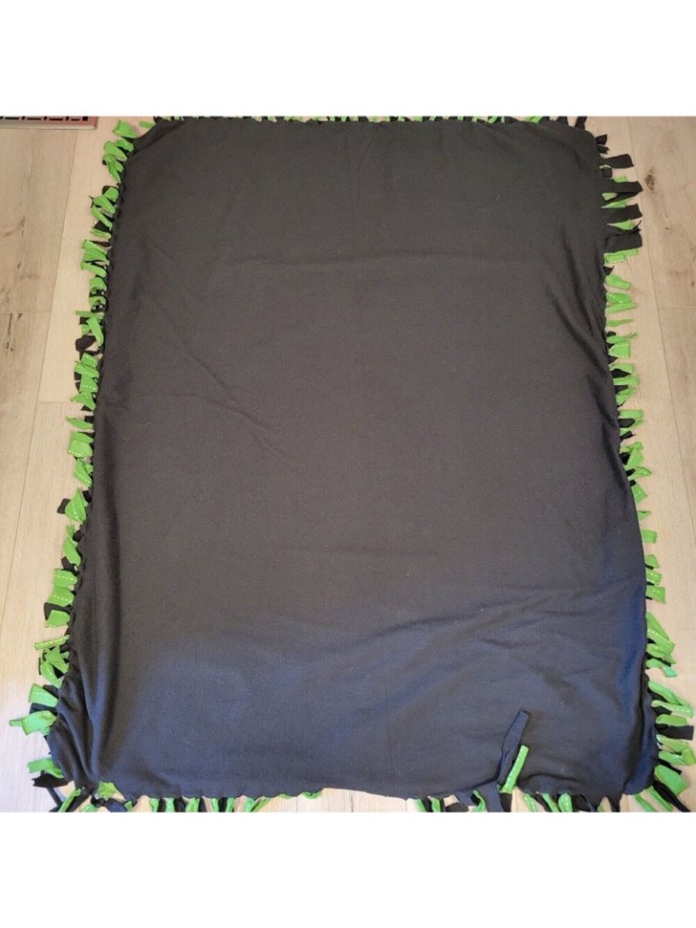 Super Mario Fleece Tie Blanket Luigi Toad Characters Bright Blue & Green Design - Picture 9 of 9